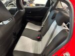 Toyota Yaris 2012 Punainen