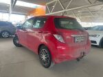 Toyota Yaris 2012 Punainen