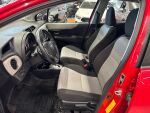 Toyota Yaris 2012 Punainen