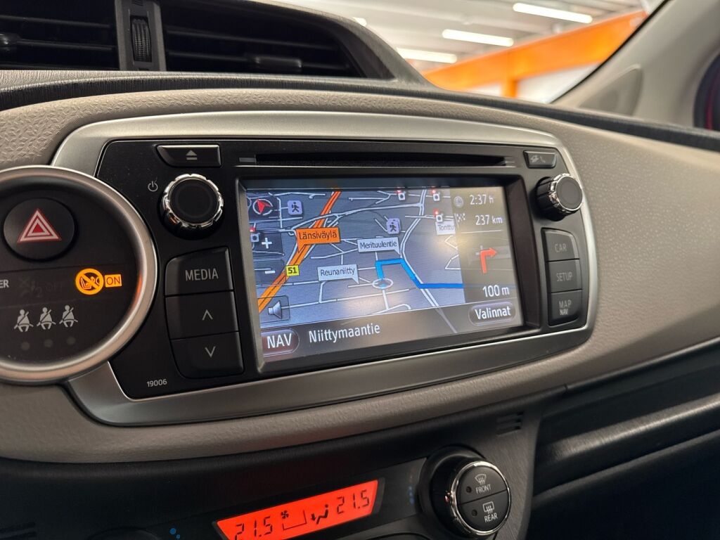 Toyota Yaris 2012 Punainen