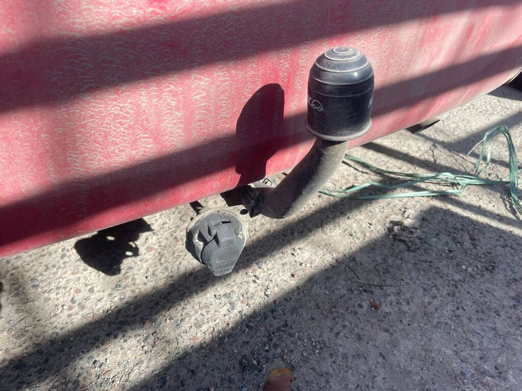 Toyota Yaris 2012 Punainen