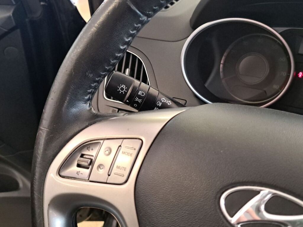 Hyundai ix35 2012 Musta