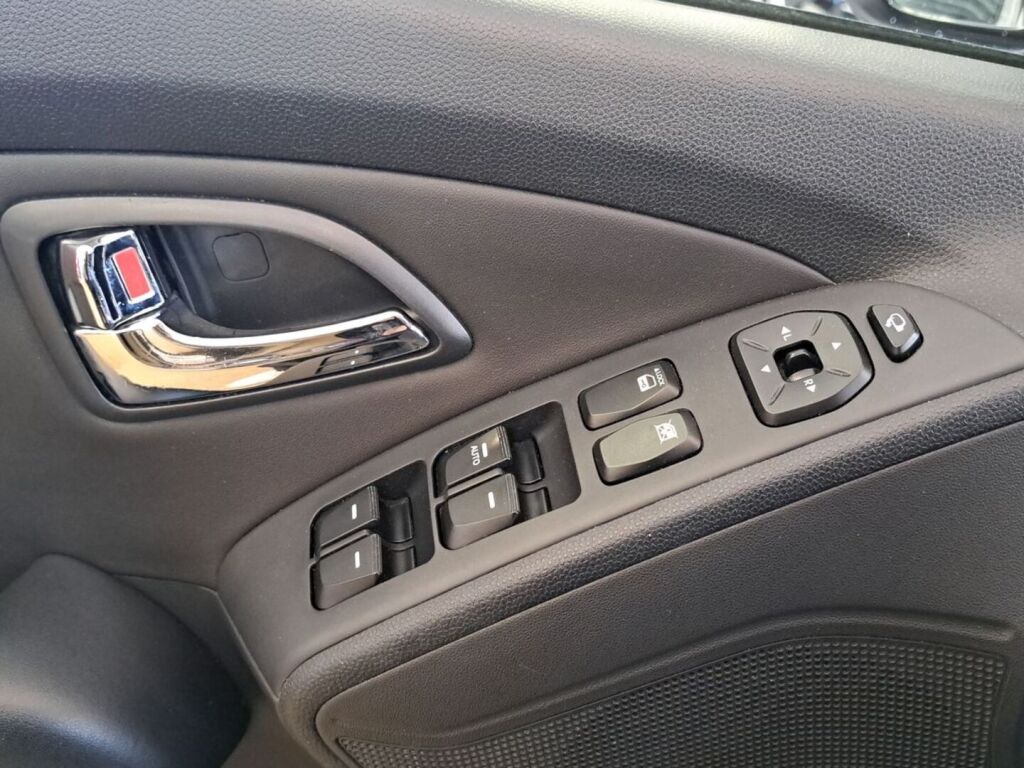Hyundai ix35 2012 Musta