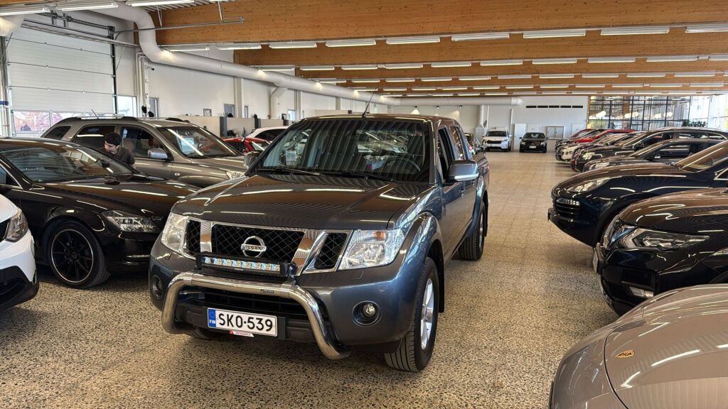 Nissan Navara 2012 Harmaa