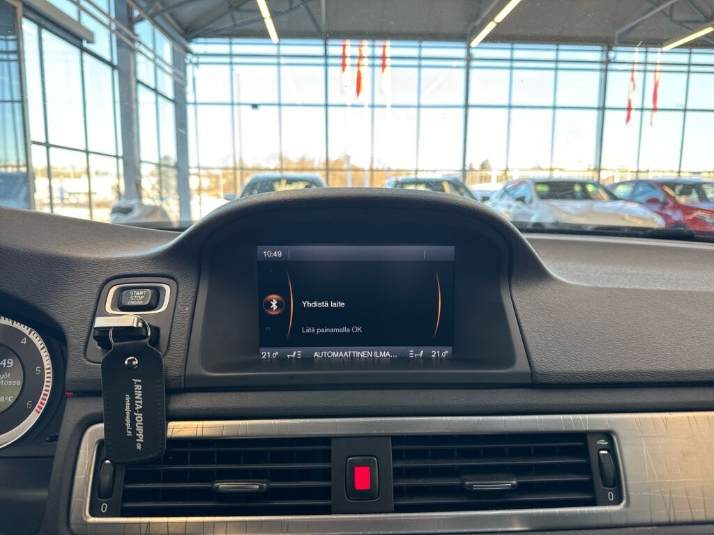 Volvo V70 2012 Ruskea (beige)