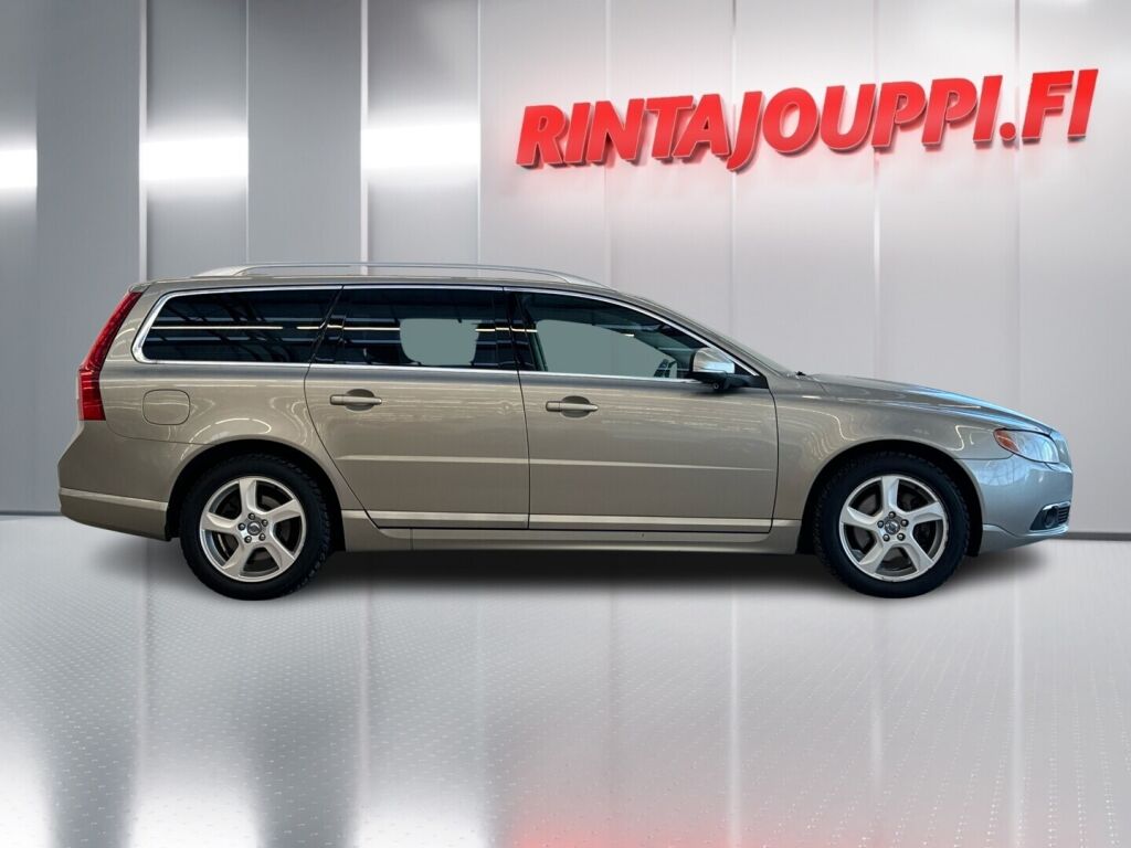 Volvo V70 2012 Ruskea (beige)