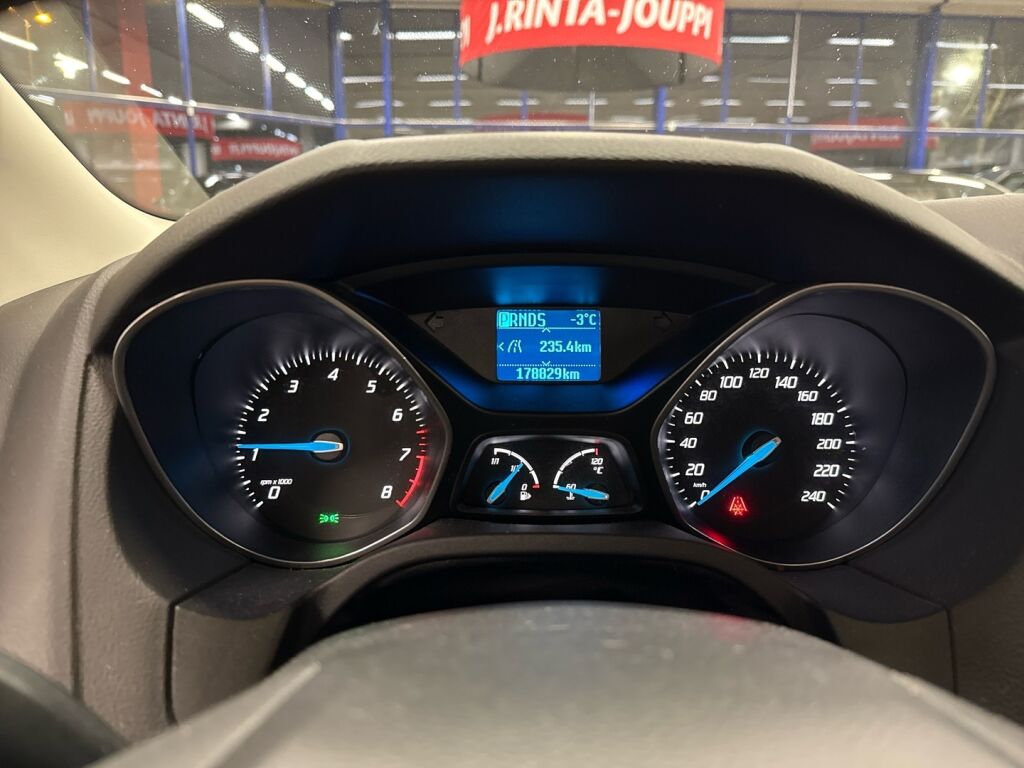 Ford Focus 2012 Musta