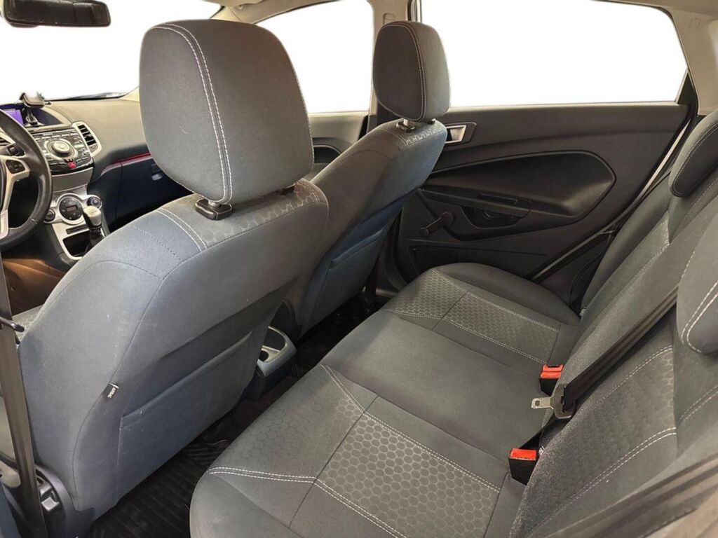 Ford Fiesta 2012 Harmaa