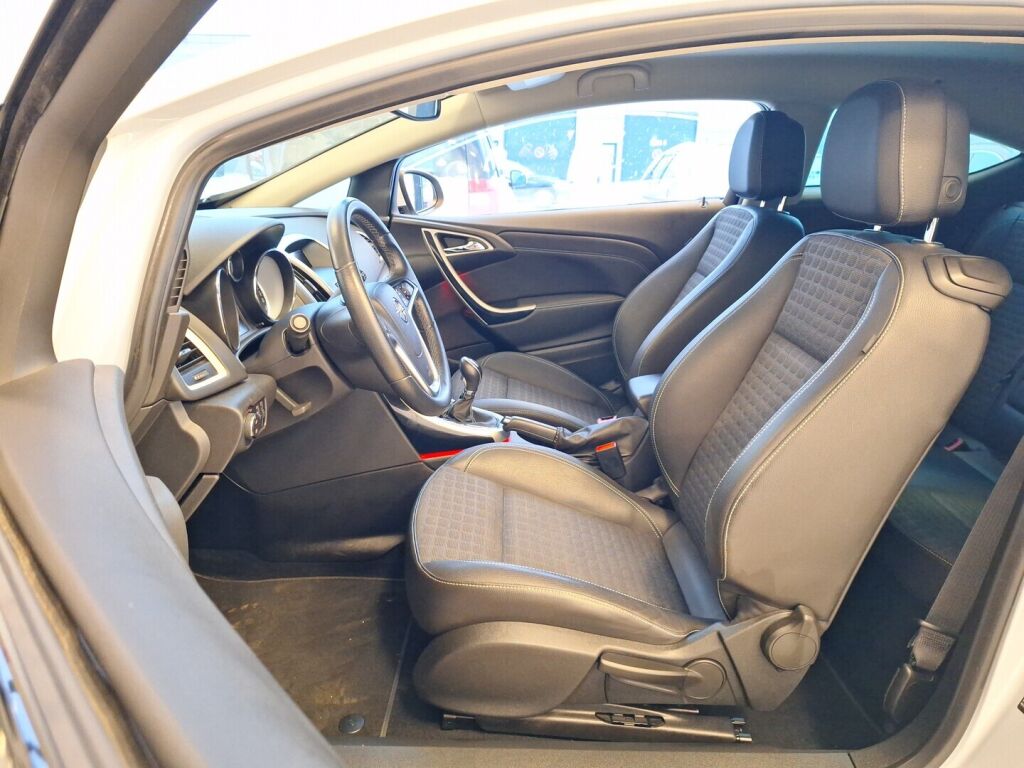 Opel Astra 2014 Valkoinen