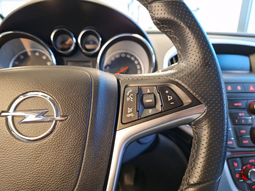 Opel Astra 2014 Valkoinen