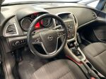 Opel Astra 2013 Musta