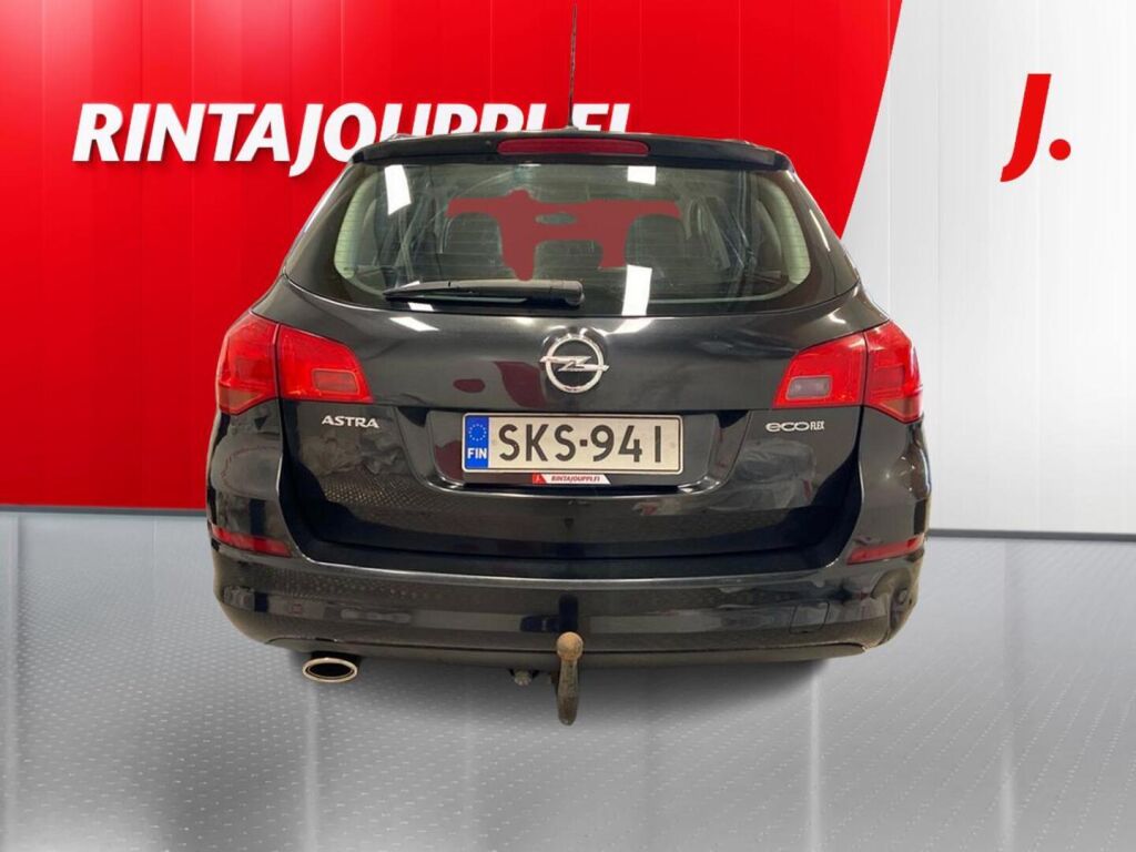 Opel Astra 2013 Musta