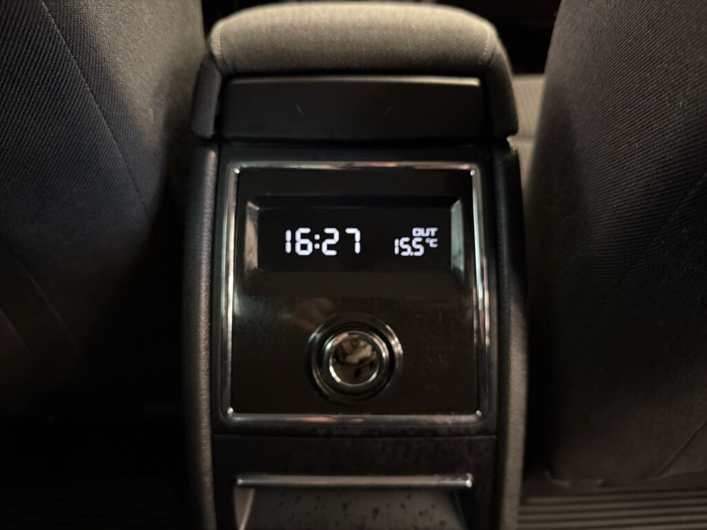 Skoda Superb 2012 Ruskea (beige)