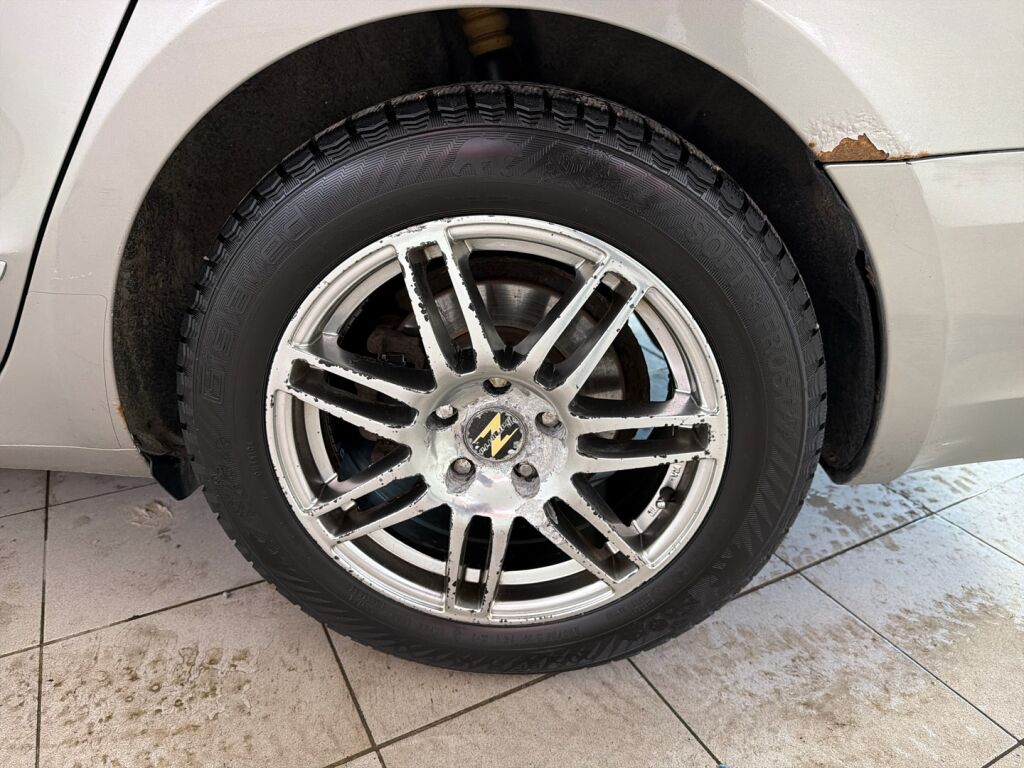 Skoda Superb 2012 Ruskea (beige)