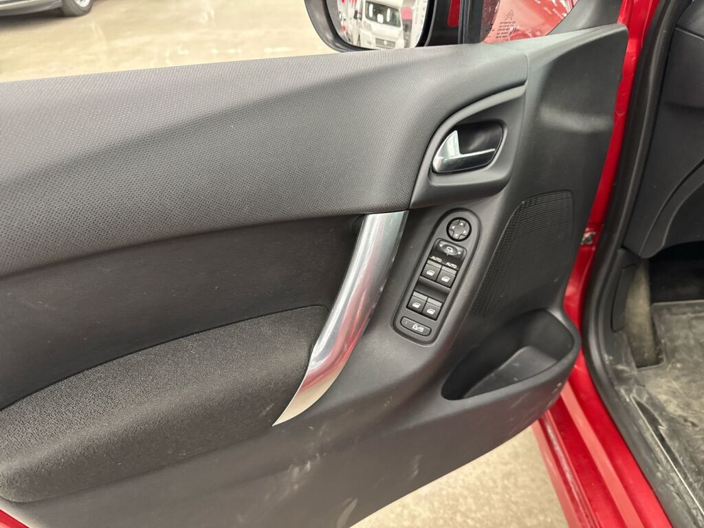 Citroen C3 2013 Punainen