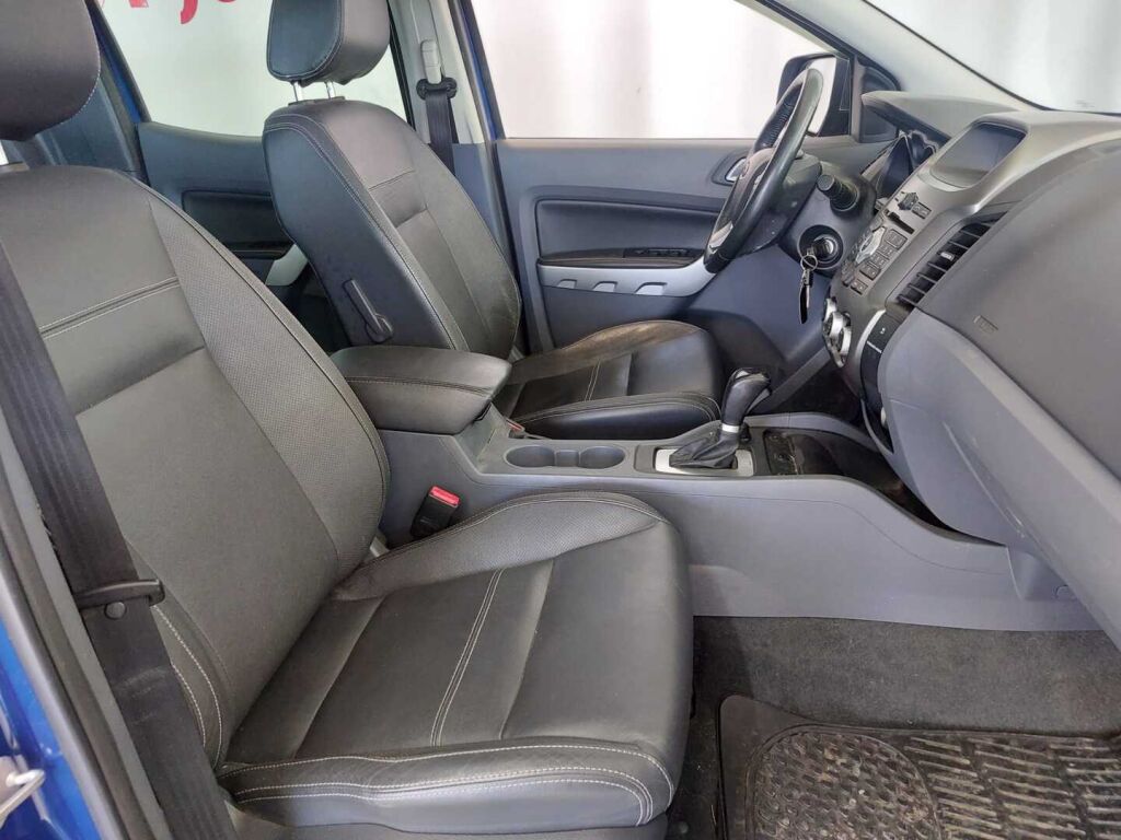 Ford Ranger 2013 Sininen
