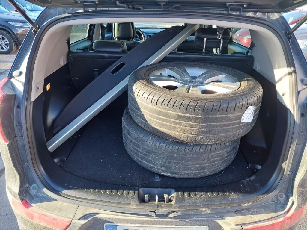 Kia Sportage 2012 Musta