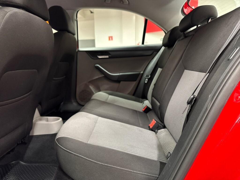 Seat Toledo 2013 Punainen