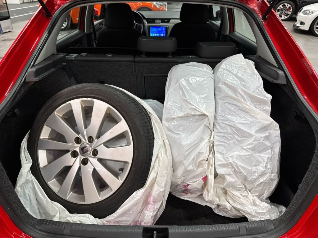 Seat Toledo 2013 Punainen