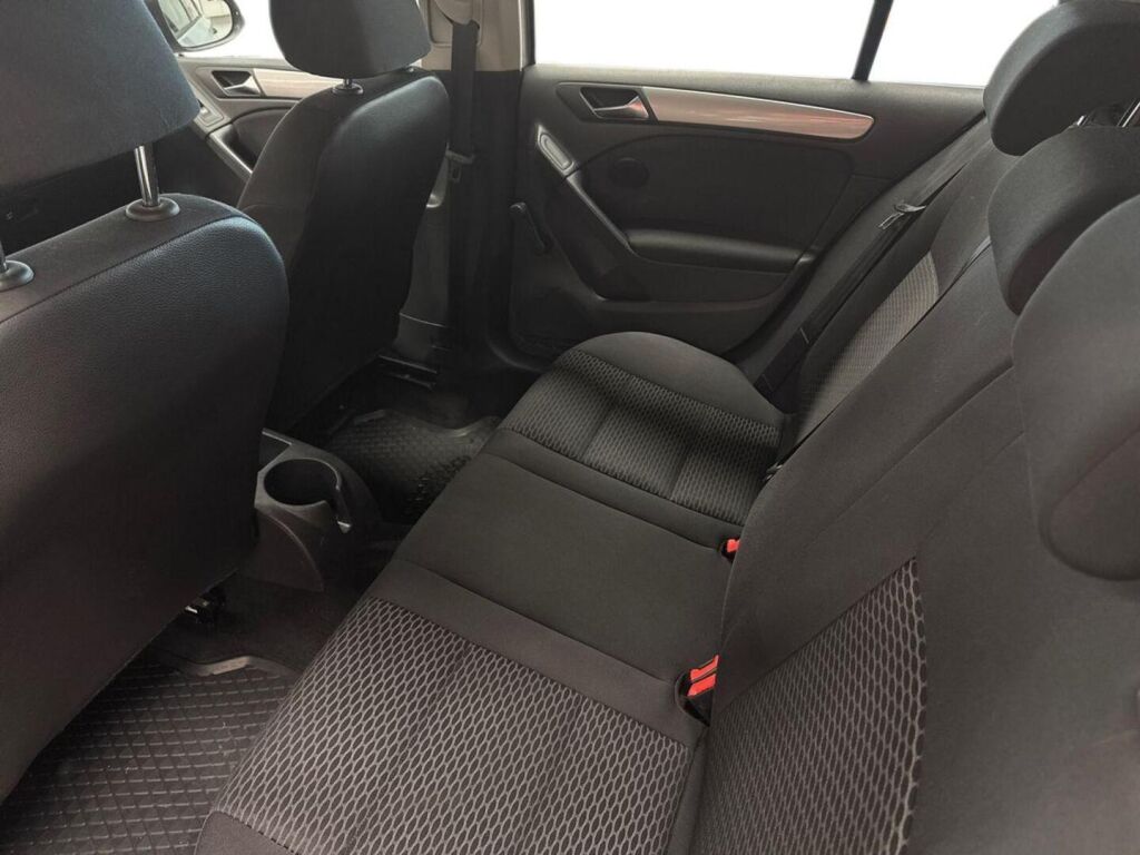 Volkswagen Golf 2011 Hopea