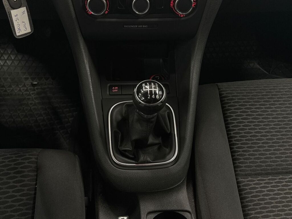 Volkswagen Golf 2011 Hopea