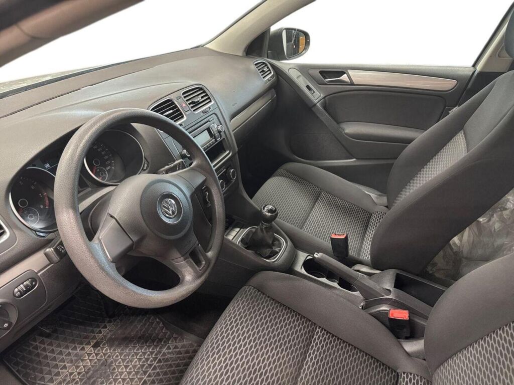 Volkswagen Golf 2011 Hopea