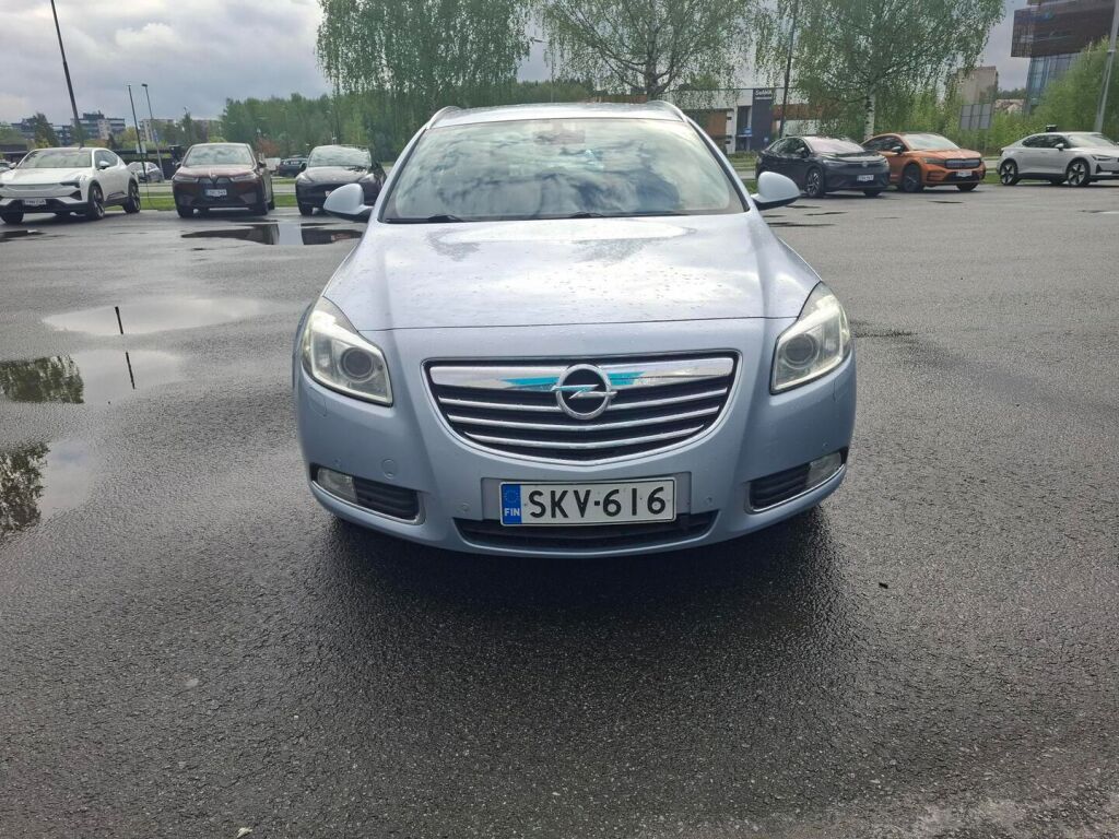 Opel Insignia 2013 Hopea