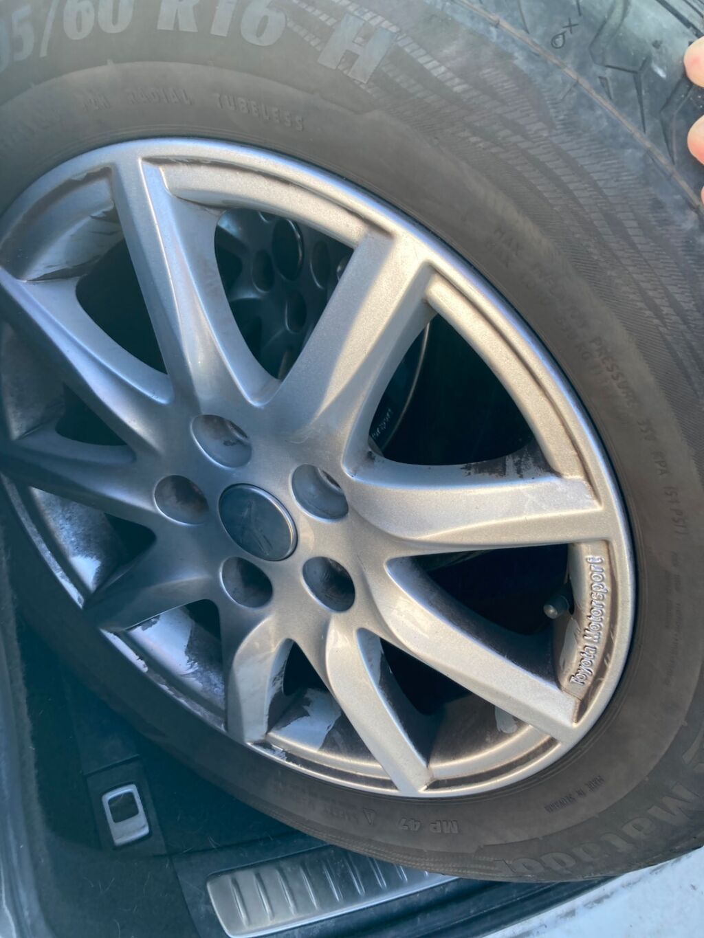 Toyota Avensis 2013 Valkoinen