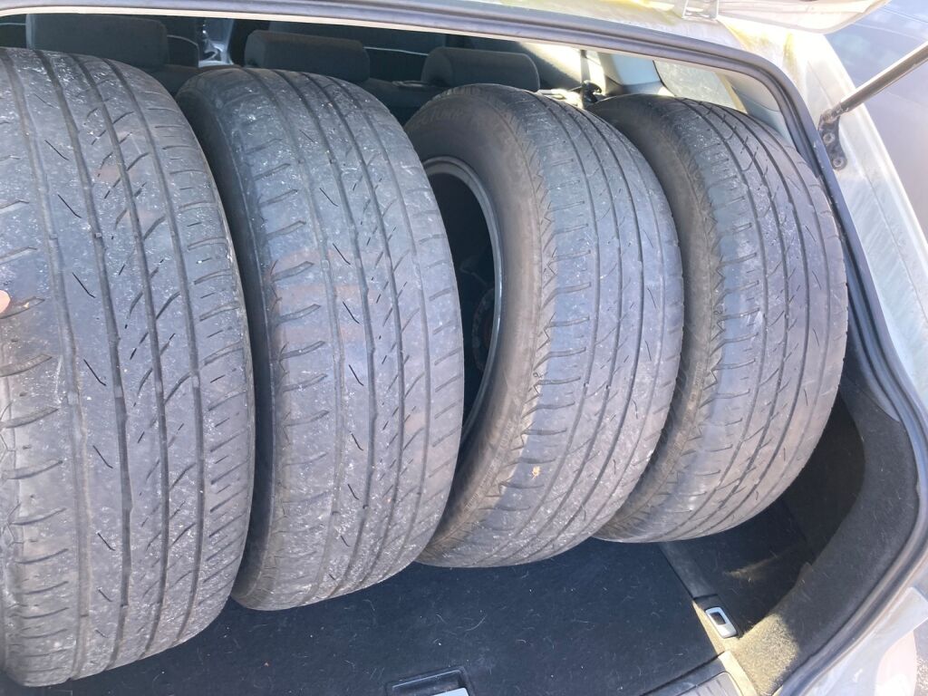 Toyota Avensis 2013 Valkoinen