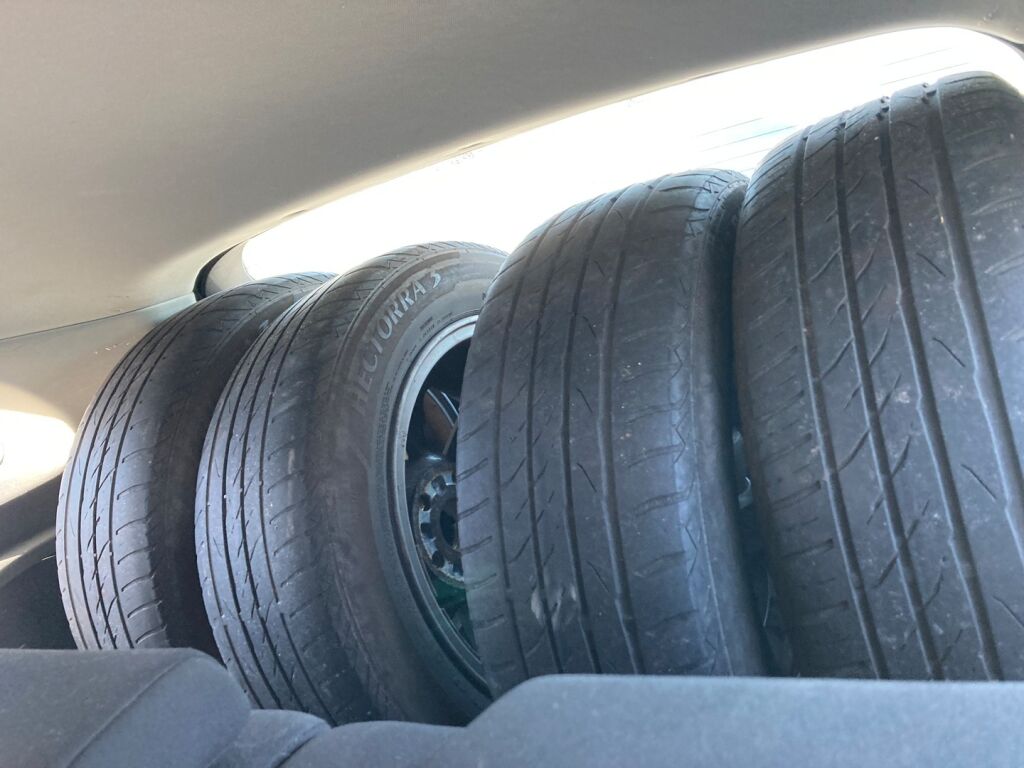 Toyota Avensis 2013 Valkoinen