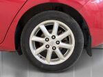 Toyota Auris 2013 Punainen