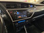 Toyota Auris 2013 Punainen