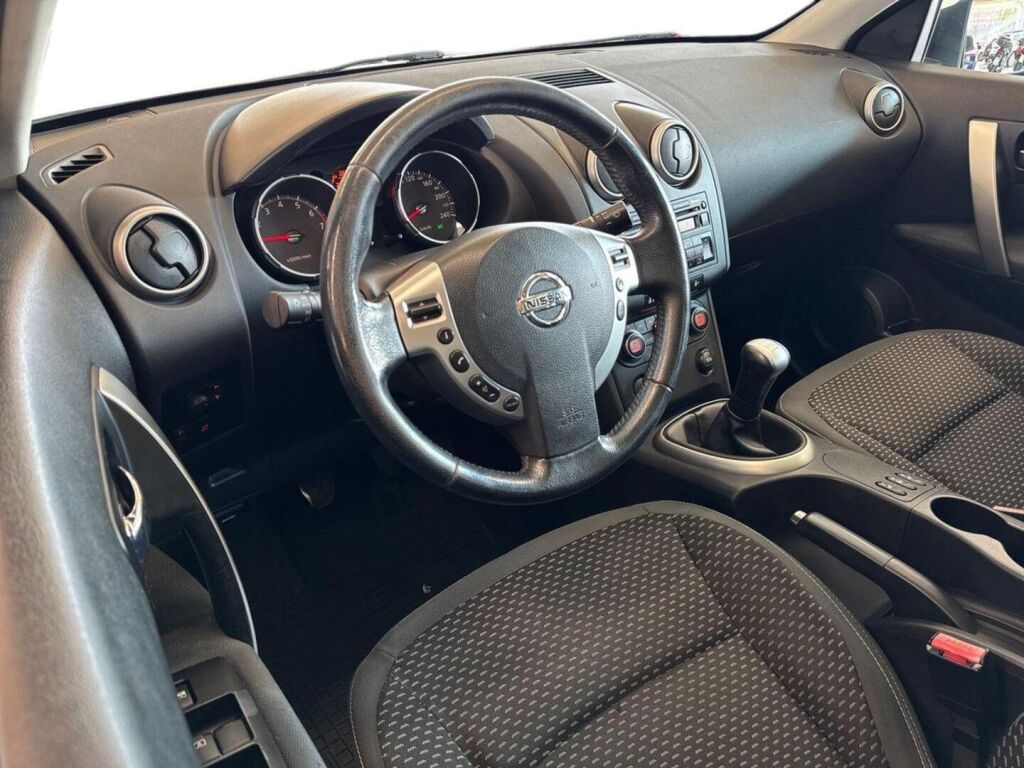 Nissan Qashqai+2 2009 Valkoinen