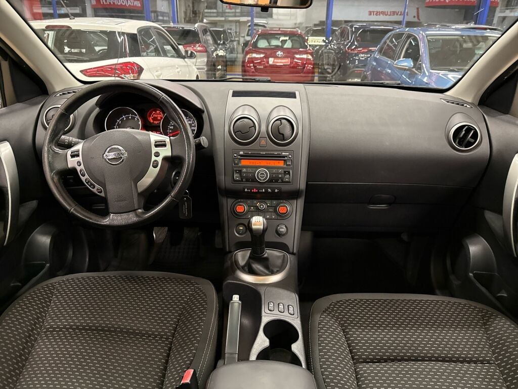 Nissan Qashqai+2 2009 Valkoinen