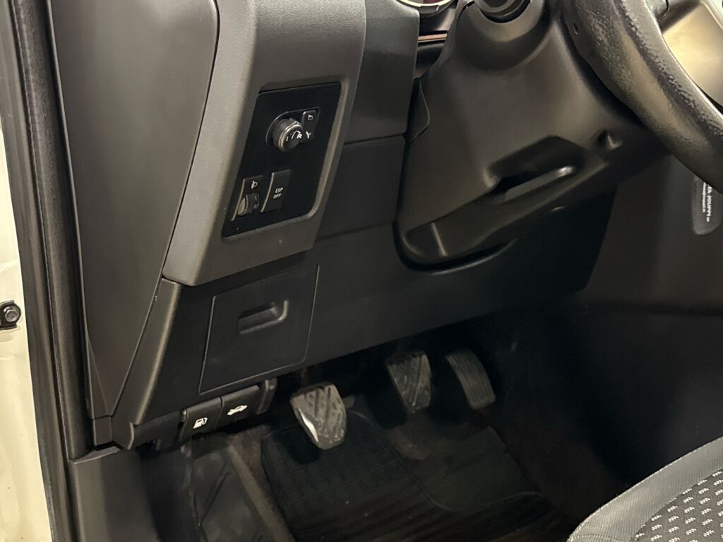 Nissan Qashqai+2 2009 Valkoinen