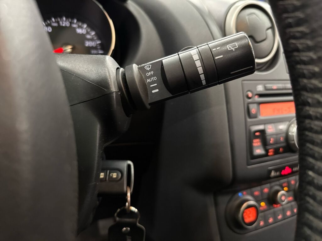 Nissan Qashqai+2 2009 Valkoinen