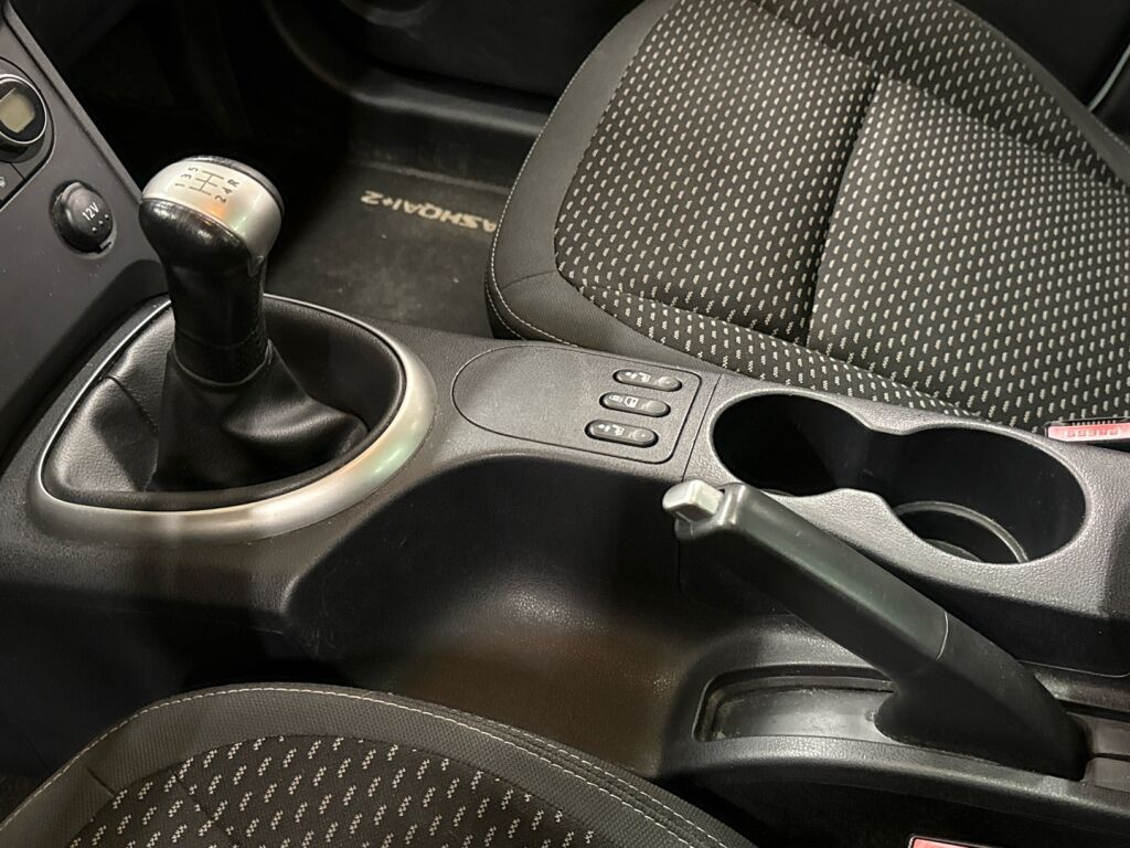 Nissan Qashqai+2 2009 Valkoinen