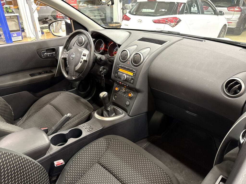 Nissan Qashqai+2 2009 Valkoinen