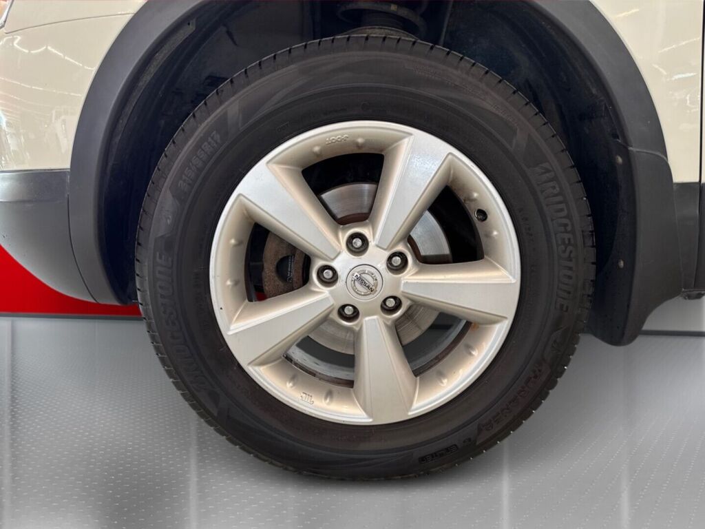 Nissan Qashqai+2 2009 Valkoinen