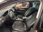 Volkswagen Passat 2012 Musta