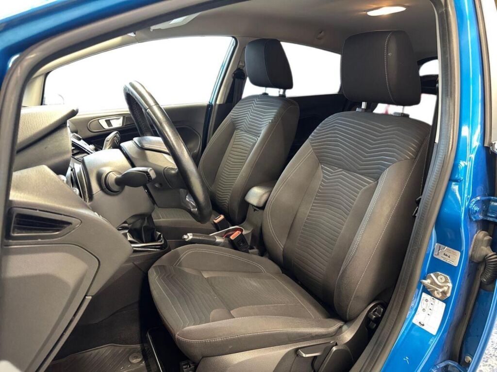 Ford Fiesta 2013 Sininen