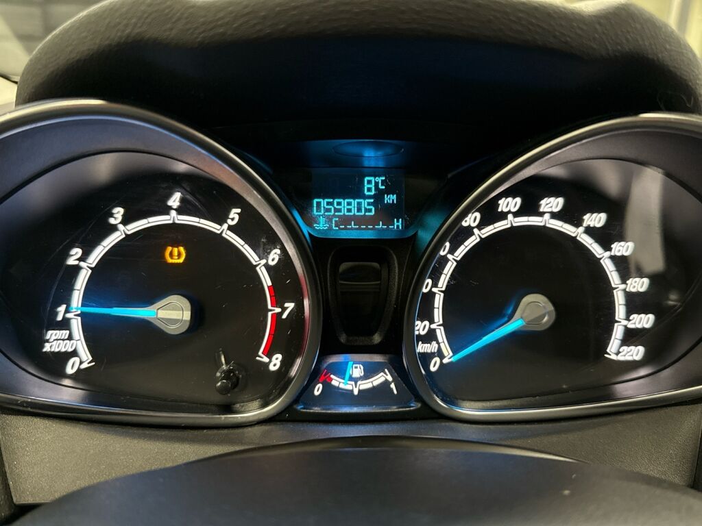 Ford Fiesta 2013 Ruskea (beige)