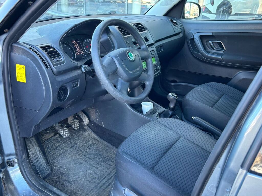 Skoda Roomster 2013 Hopea