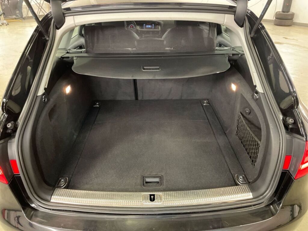 Audi A4 2012 Musta
