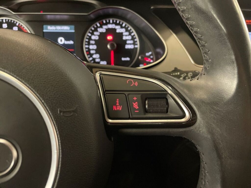 Audi A4 2012 Musta