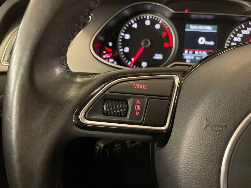 Audi A4 2012 Musta