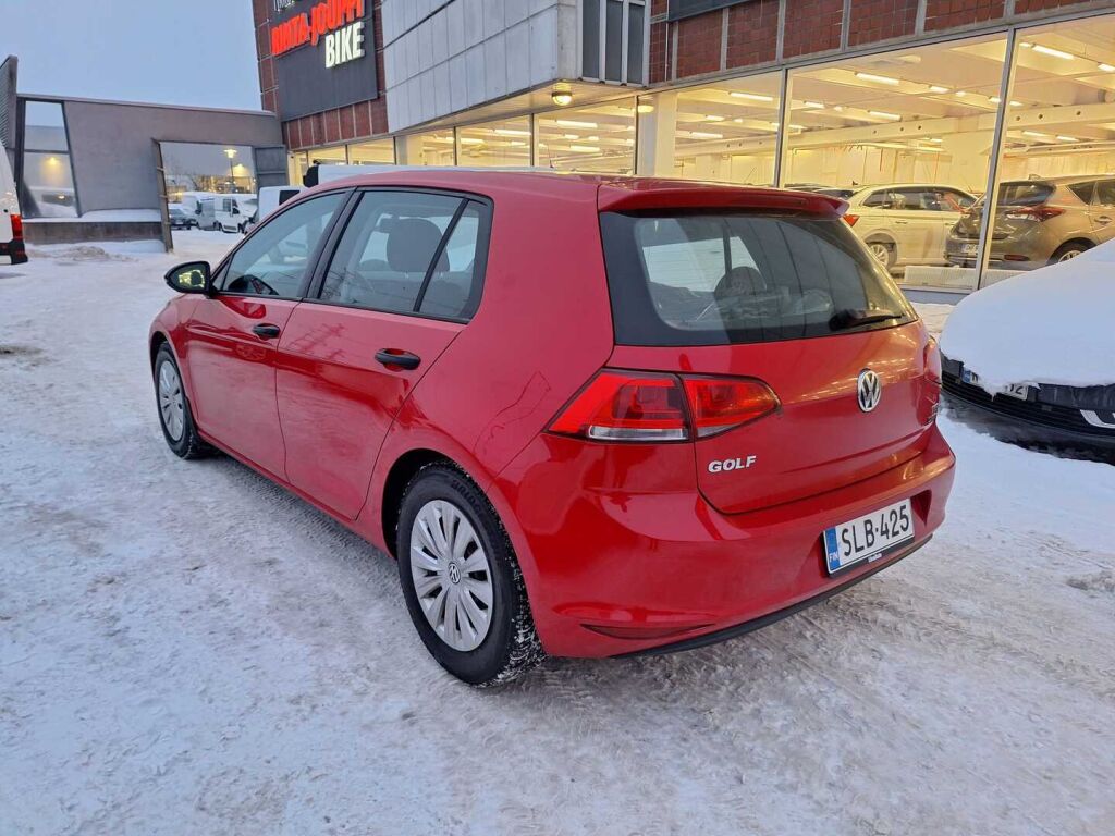 Volkswagen Golf 2013 Punainen