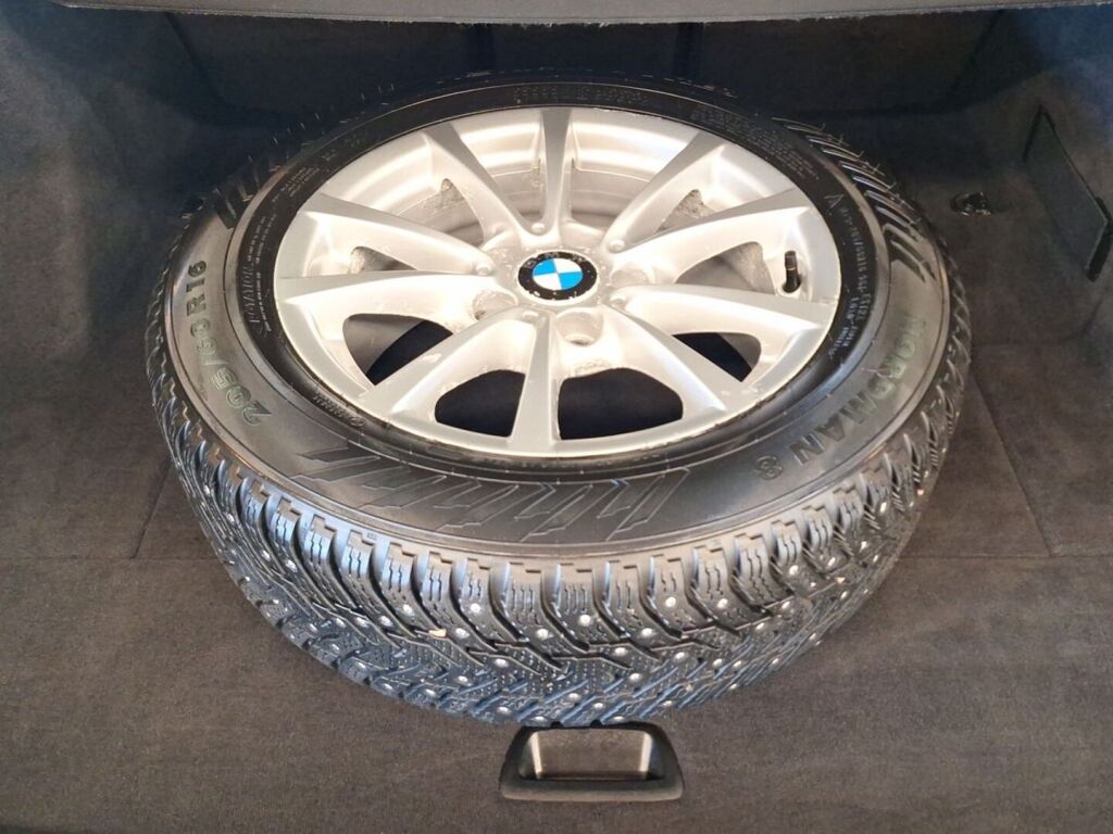 BMW 320 2013 Harmaa