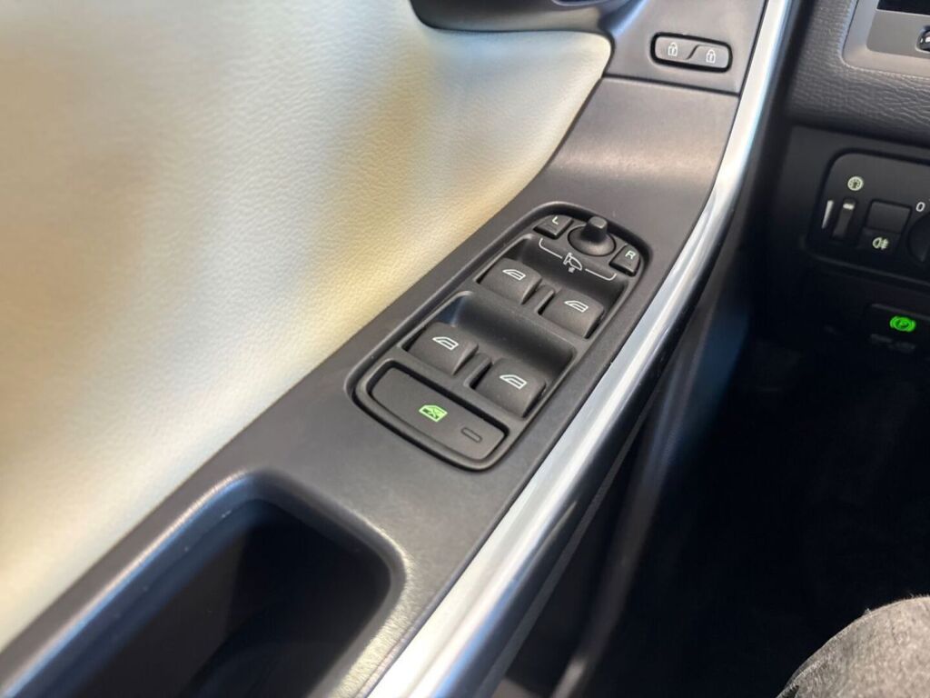 Volvo XC60 2013 Sininen