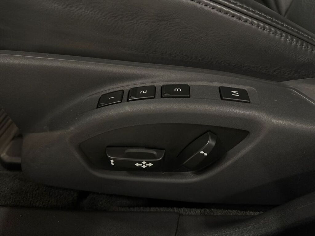 Volvo V70 2014 Ruskea (beige)